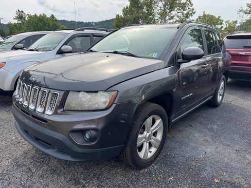 Used 2014 Jeep Compass Latitude AWD/4WD image 1