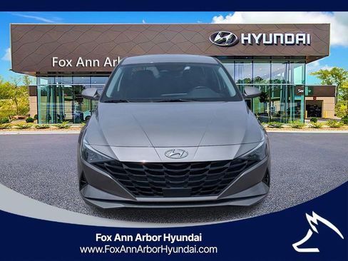 Used 2021 Hyundai Elantra SEL w/ Convenience Package FWD image 8