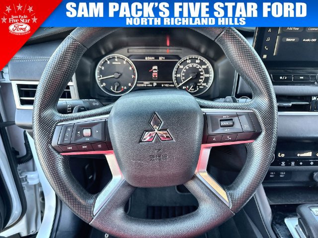 Used 2025 Mitsubishi Outlander ES FWD image 23