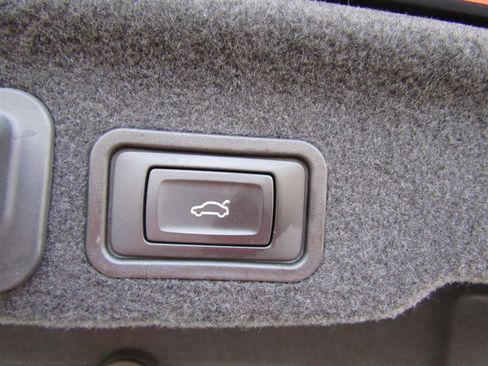 Used 2014 Audi A8 3.0T w/ Premium Package image 51