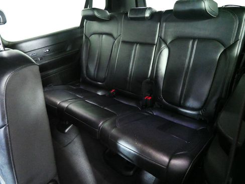 Used 2023 Jeep Wagoneer L Series II AWD/4WD image 33
