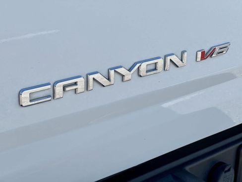Used 2019 GMC Canyon SLT w/ Driver Alert Package RWD image 19
