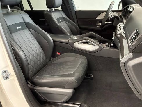 Used 2023 Mercedes-Benz GLS 63 AMG 4MATIC image 31
