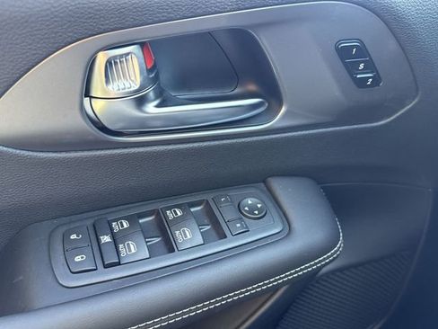 New 2026 Chrysler Pacifica Select image 28