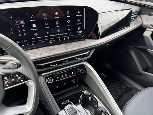 Used 2025 Audi Q5 Premium Plus w/ Premium Plus AWD/4WD image 18