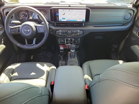 New 2026 Jeep Gladiator Mojave image 13