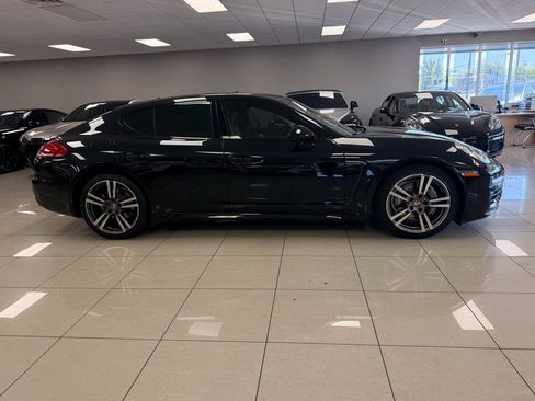 Used 2016 Porsche Panamera 4 AWD/4WD image 4