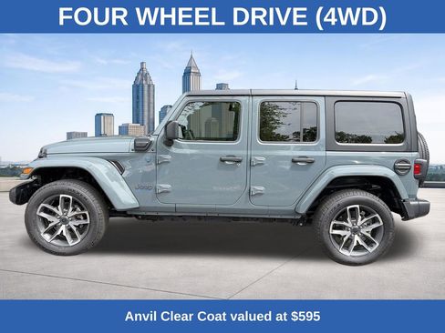 Used 2024 Jeep Wrangler Unlimited AWD/4WD image 2