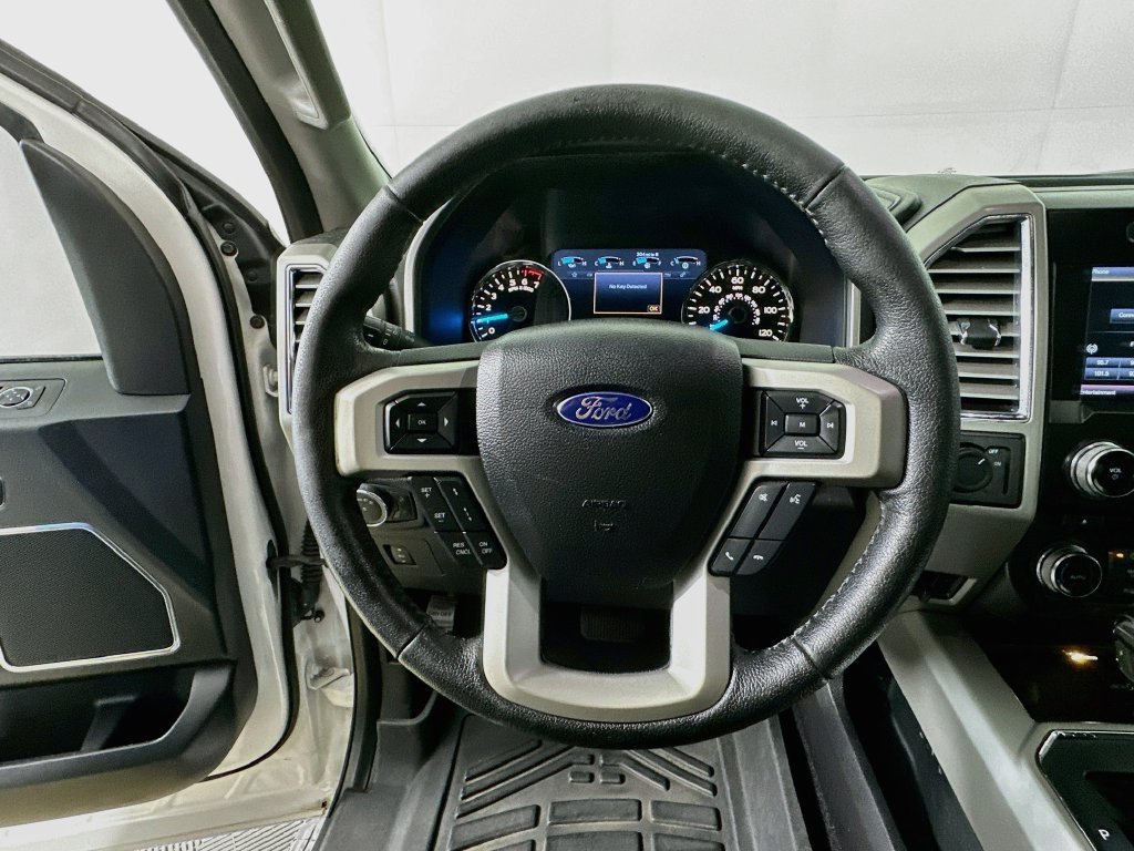 Used 2015 Ford F150 Lariat w/ Equipment Group 502A Luxury RWD image 13