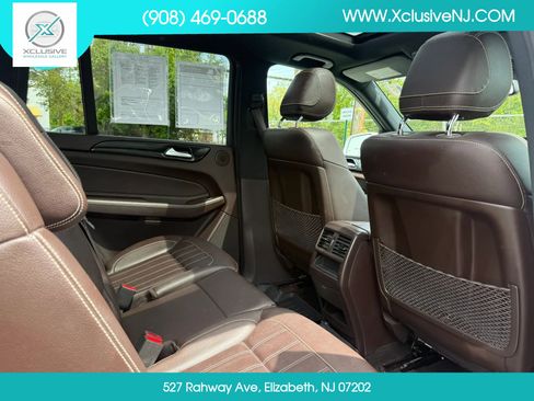 Used 2017 Mercedes-Benz GLS 450 4MATIC image 30