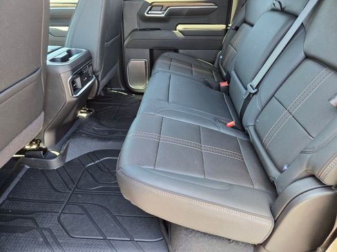 New 2026 Chevrolet Silverado 1500 High Country w/ High Country Premium Package AWD/4WD image 8