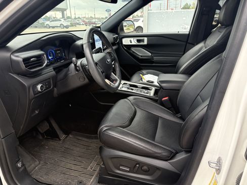 Used 2022 Ford Explorer ST w/ Equipment Group 401A AWD/4WD image 7