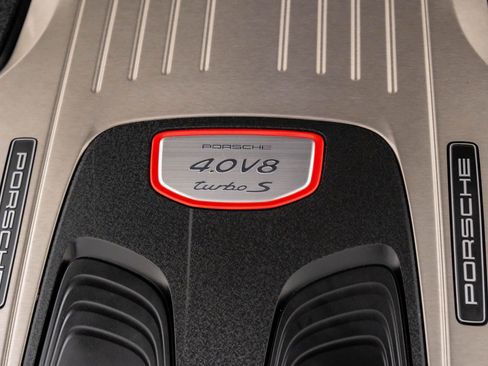 Used 2021 Porsche Panamera Turbo S w/ Premium Package image 34