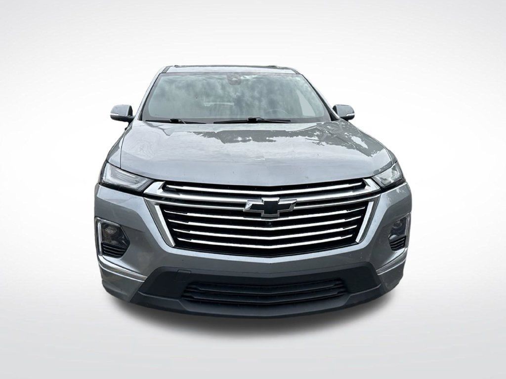 Used 2023 Chevrolet Traverse Premier FWD image 9