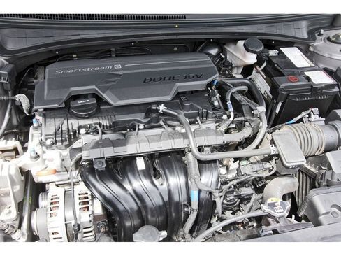 Certified 2022 Hyundai Elantra SEL w/ Convenience + Premium Package FWD image 35