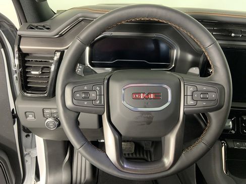 Used 2025 GMC Sierra 1500 AT4 w/ AT4 Premium Package image 11