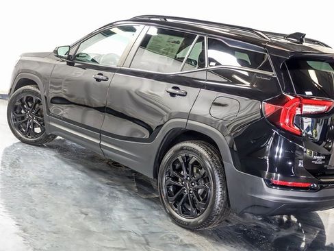 Certified 2022 GMC Terrain SLE w/ Driver Convenience Package image 11