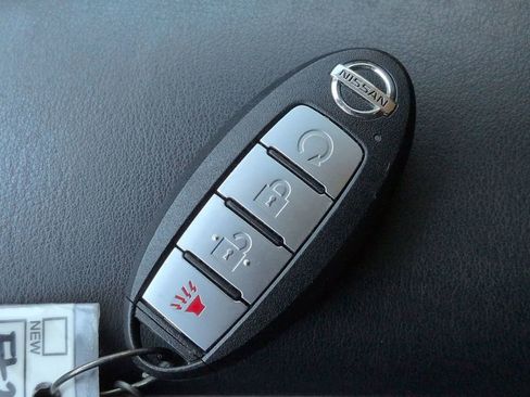 Used 2022 Nissan Murano SV FWD image 28