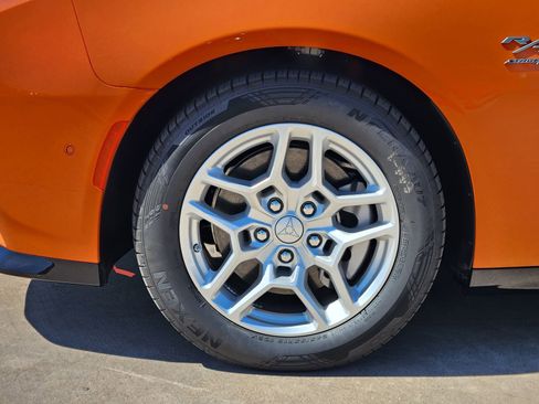 New 2025 Dodge Charger Daytona R/T w/ Sun & Sound Package AWD/4WD image 8