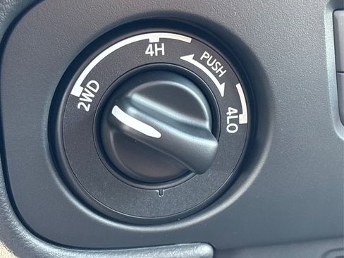 New 2025 Nissan Frontier PRO-4X image 27