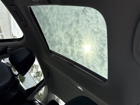 Used 2024 Volkswagen Jetta SEL image 29