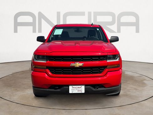 Used 2018 Chevrolet Silverado 1500 Custom w/ Custom Convenience Package RWD image 5