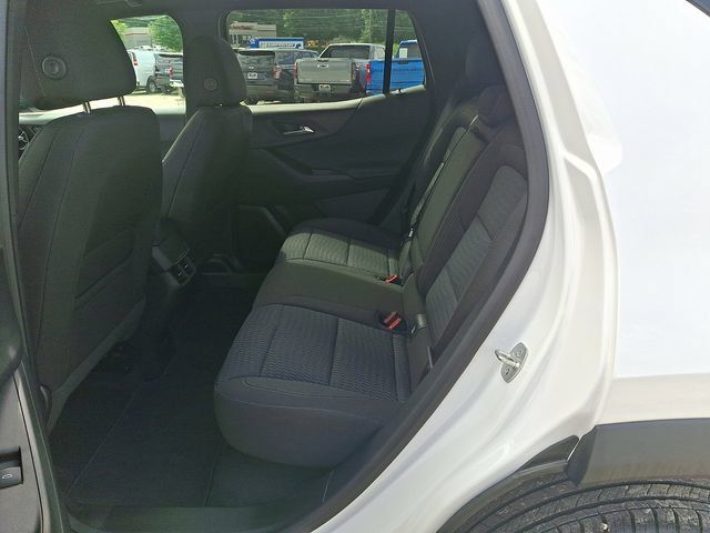 Used 2026 Chevrolet Equinox LT w/ Safety and Technology Package AWD/4WD image 16
