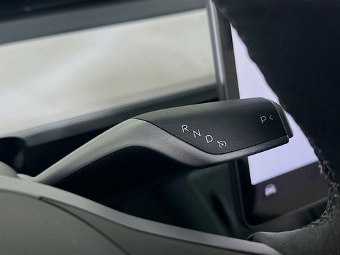 Used 2024 Tesla Model Y Long Range image 24