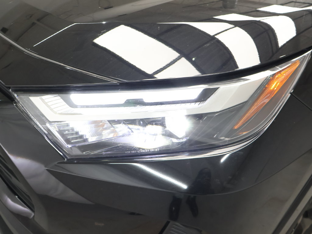 Used 2025 Toyota RAV4 LE FWD image 28