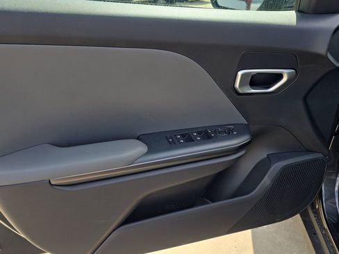 New 2026 Kia K4 LXS image 17