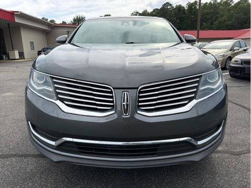 Used 2017 Lincoln MKX Reserve w/ Lincoln MKX Climate Package FWD image 2