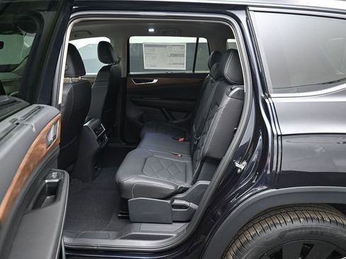 New 2026 Volkswagen Atlas SE image 11