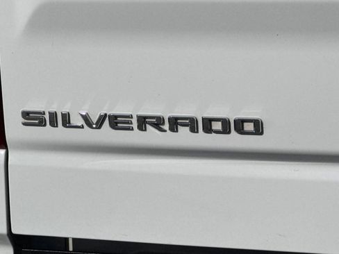 Used 2022 Chevrolet Silverado 1500 LT image 46
