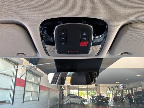 Used 2025 Hyundai Palisade SEL FWD image 17
