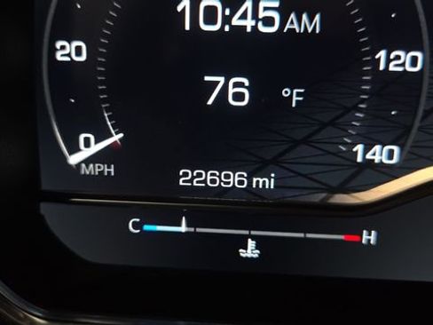 Used 2025 GMC Sierra 2500 AT4 w/ Technology Package image 11