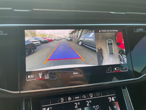 Used 2022 Audi RS Q8 4.0T image 23