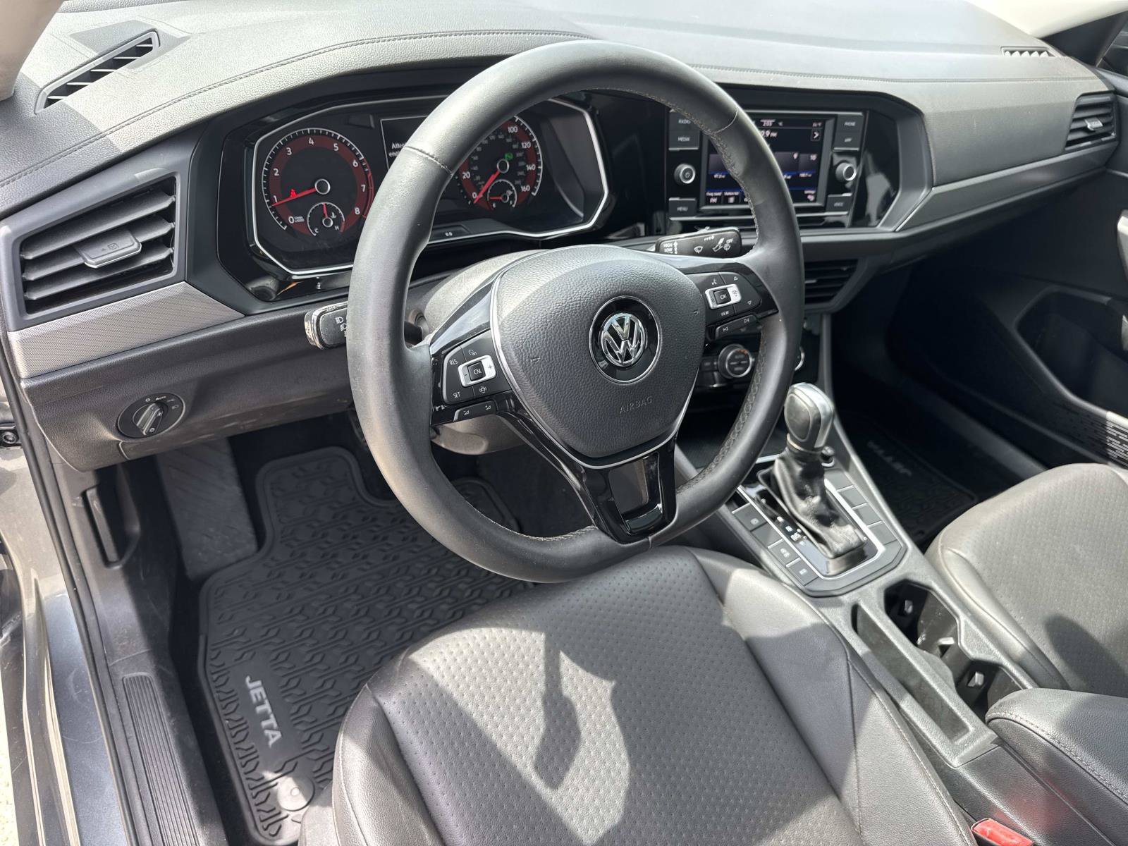 Used 2020 Volkswagen Jetta SE w/ SE Cold Weather Package FWD image 18
