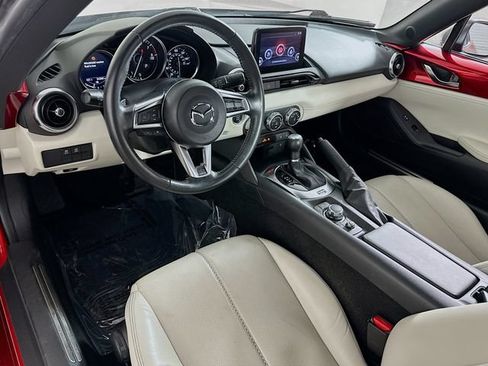 Used 2021 MAZDA MX-5 Miata RF Grand Touring RWD image 11