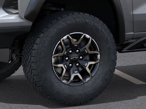 New 2026 Chevrolet Colorado ZR2 w/ Technology Package AWD/4WD image 9