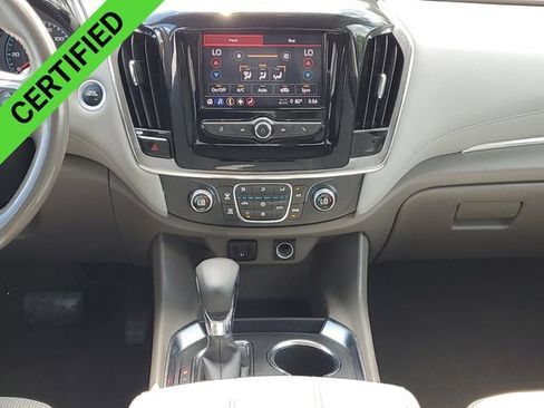 Certified 2021 Chevrolet Traverse LT FWD image 25