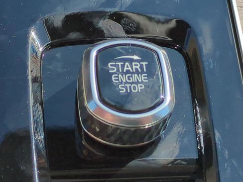 New 2026 Volvo XC90 B6 Plus image 24