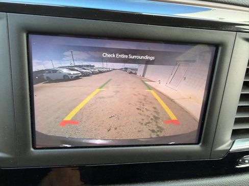 Used 2023 Chrysler Voyager LX image 25