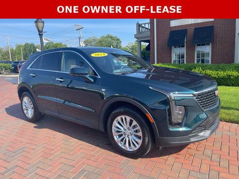 Used 2024 Cadillac XT4 Luxury w/ Cold Weather Package AWD/4WD image 5