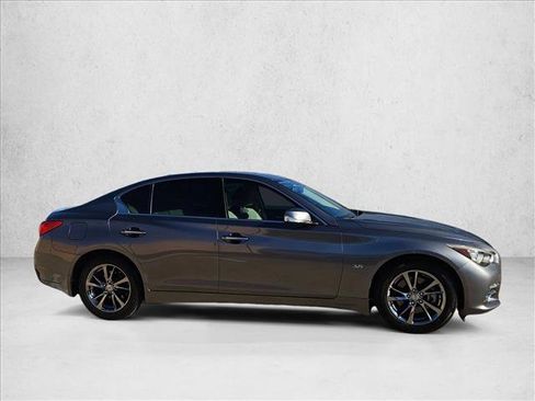 Used 2017 INFINITI Q50 Signature Edition w/ Cargo Package (L95) image 4