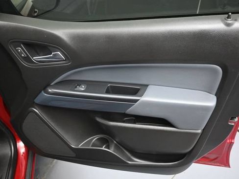 Used 2019 Chevrolet Colorado Z71 AWD/4WD image 33