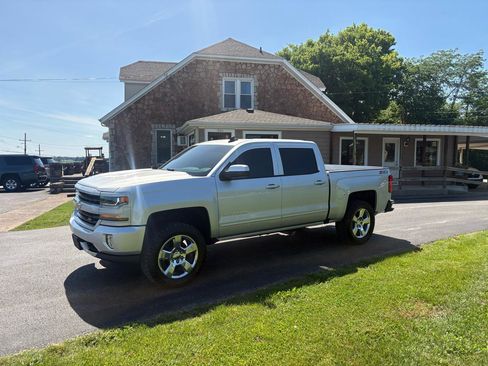 Used 2018 Chevrolet Silverado 1500 LT w/ All Star Edition AWD/4WD image 1