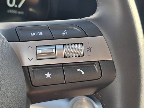 Used 2026 Hyundai Kona SEL Premium AWD/4WD image 30