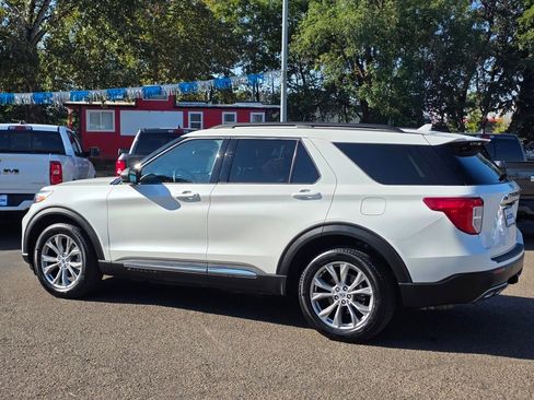 Used 2023 Ford Explorer XLT w/ Equipment Group 202A image 29