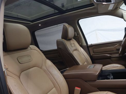 Used 2019 RAM 1500 Laramie Longhorn image 11