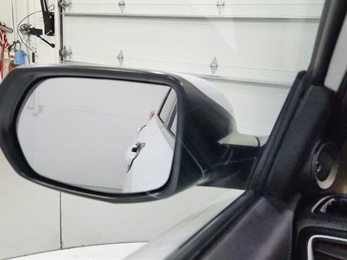 Used 2019 Honda CR-V Touring image 16